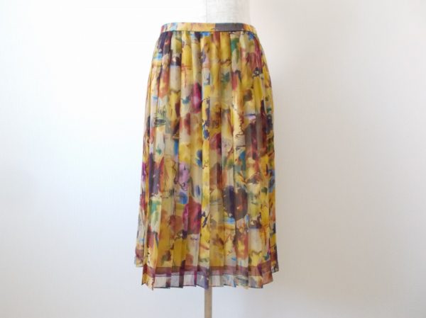 買取をしたユキトリイのプリントセットアップ スカートの画像